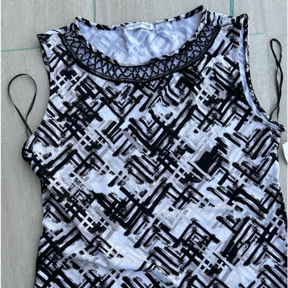 Notations Petite Sleeveless Abstract Print Blouse Black White Crochet Neck PM